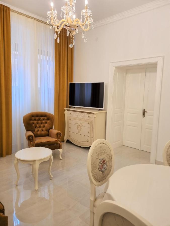 Apartment Elizabeth Pula Bagian luar foto